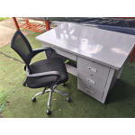 Thanh Lý Bàn Làm Việc Bằng Sắt Sơn Tĩnh Điện Giá Rẻ