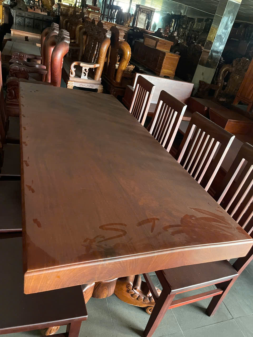 Ảnh cửa hàng thu mua đồ gỗ cũ tại Cần Thơ