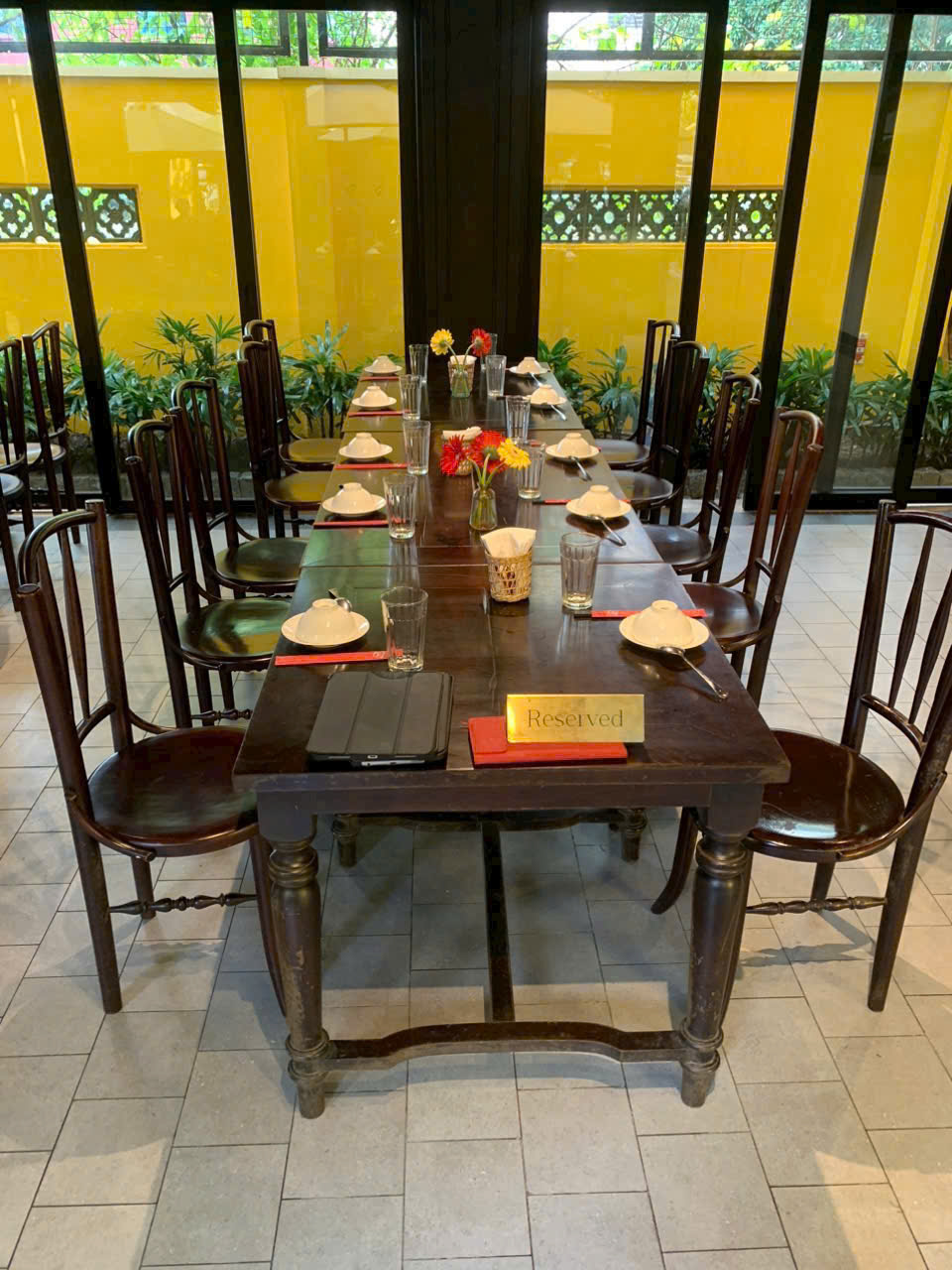 Ảnh thu mua bàn ghế gỗ nhà hàng tại Cần Thơ