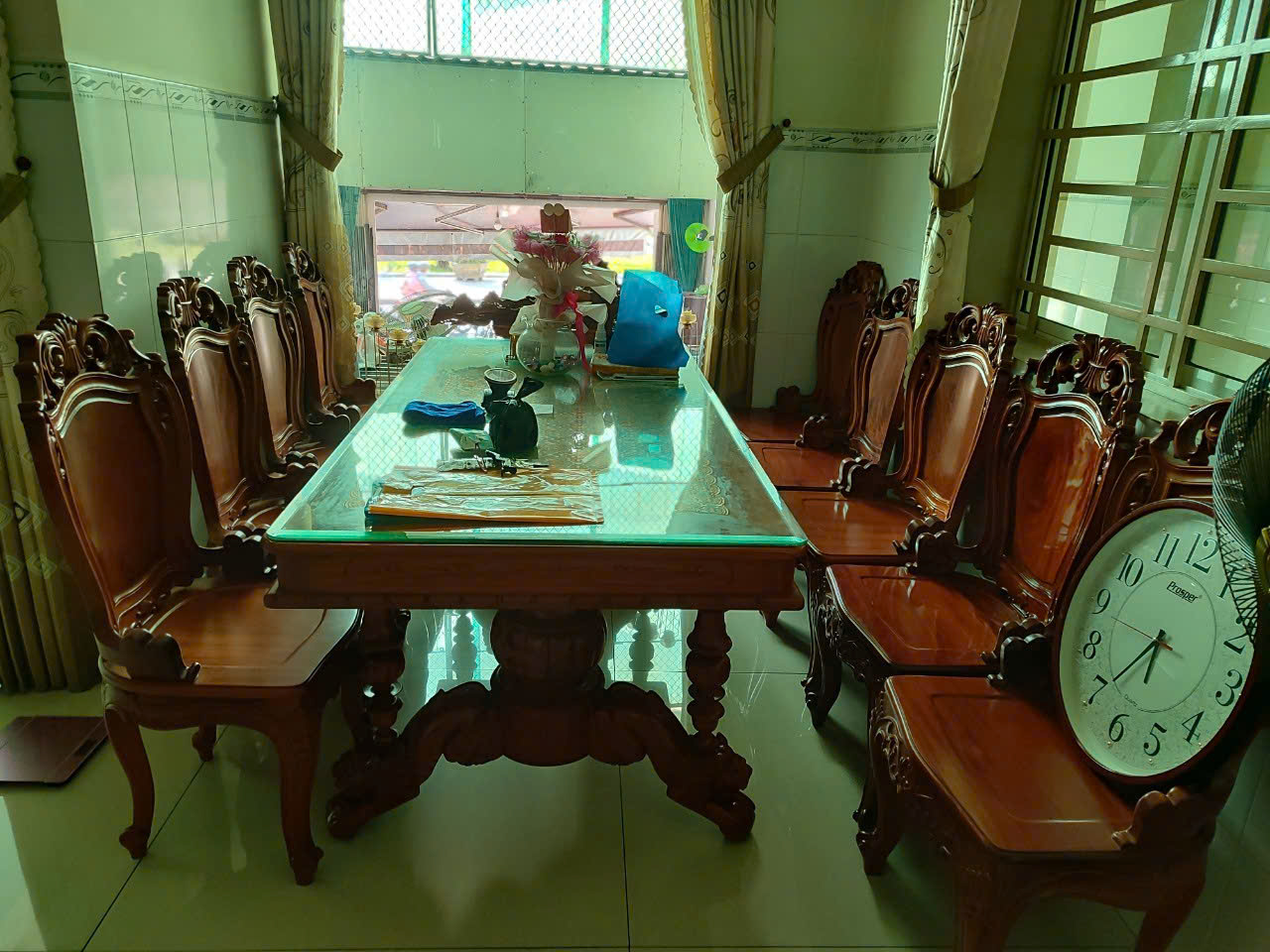 Ảnh thu mua bộ bàn ăn gỗ 10 ghế tại quận 1 HCM