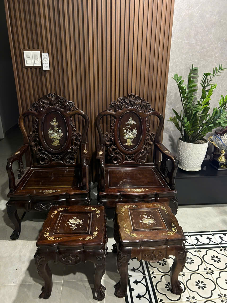 Ảnh thu mua bộ bàn ghế tiếp khách cũ xưa tại Cần Thơ