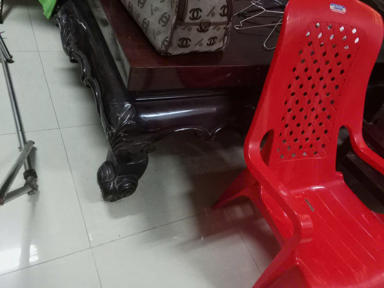 Ảnh thu mua sập gỗ cũ xưa tại Hà Nội mới nhất 2025