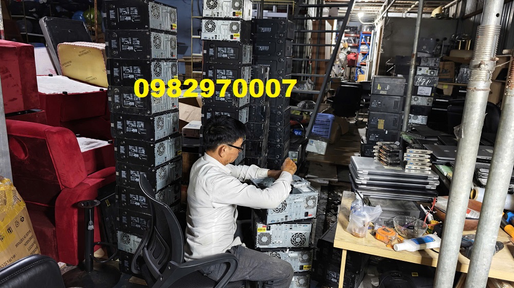 Ảnh chụp thực thế kho hàng thu mua PC máy tính laptop cũ tại THANH LÝ TỐT