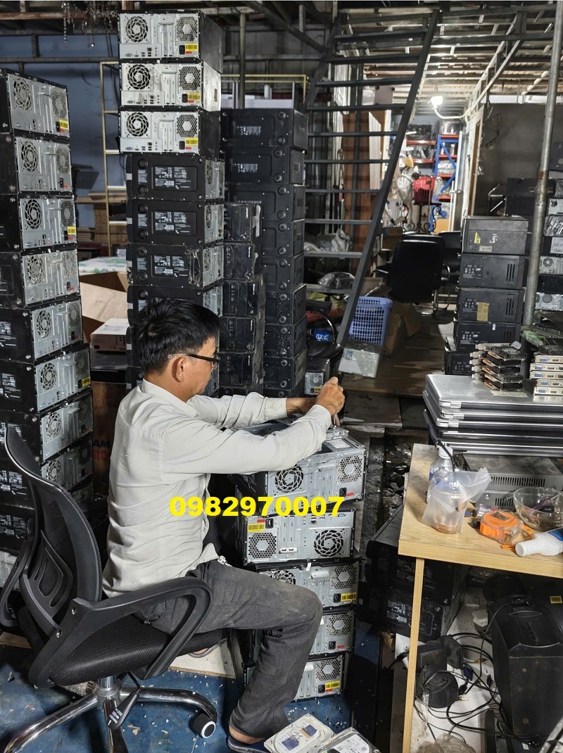 Ảnh chụp thực tế kho thu mua ổ cứng cũ TPHCM của Thanh Lý Tốt