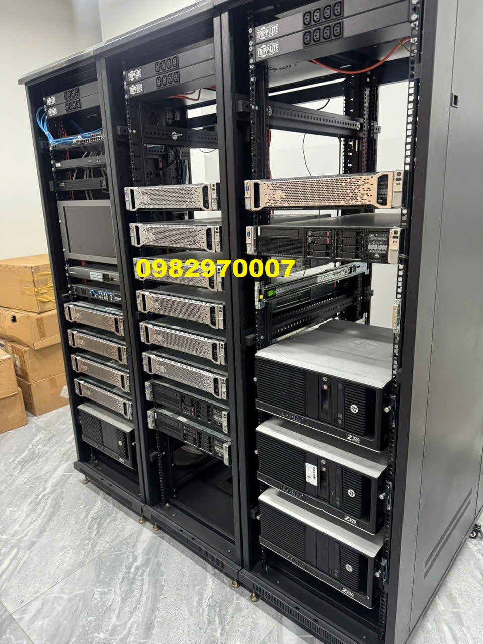 Ảnh thu mua hệ thống server cũ tại công ty ở TPHCM