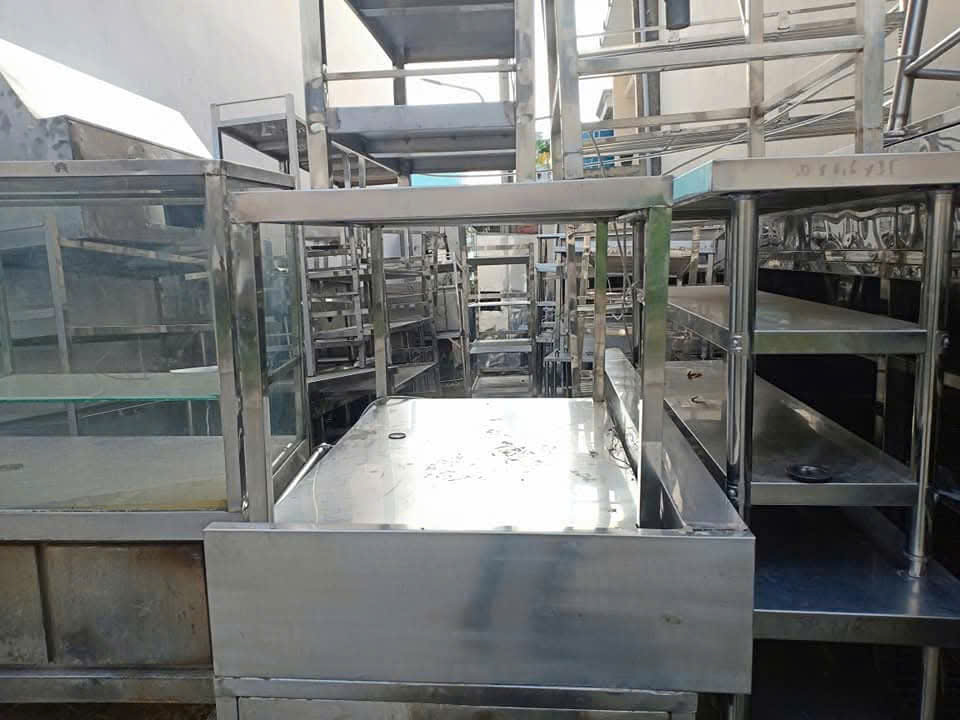 HÌNH ẢNH KHO ĐỒ INOX NHÀ HÀNG THANH LÝ TẠI THANH LÝ TỐT