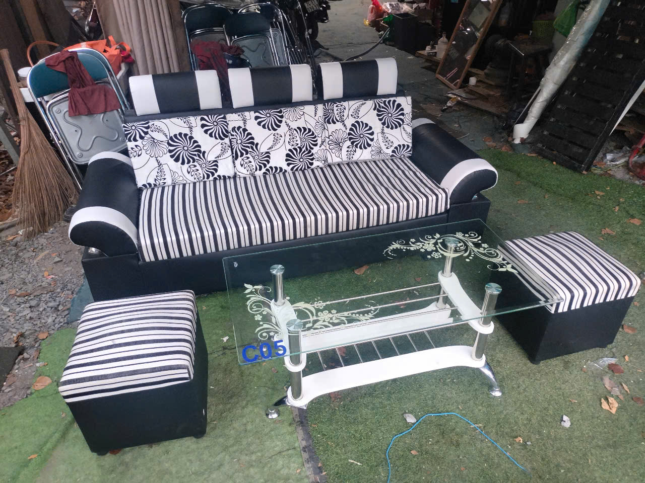 Hình ảnh bộ ghế sofa thanh lý giá rẻ đẹp như mới tại Thanh Lý Tốt