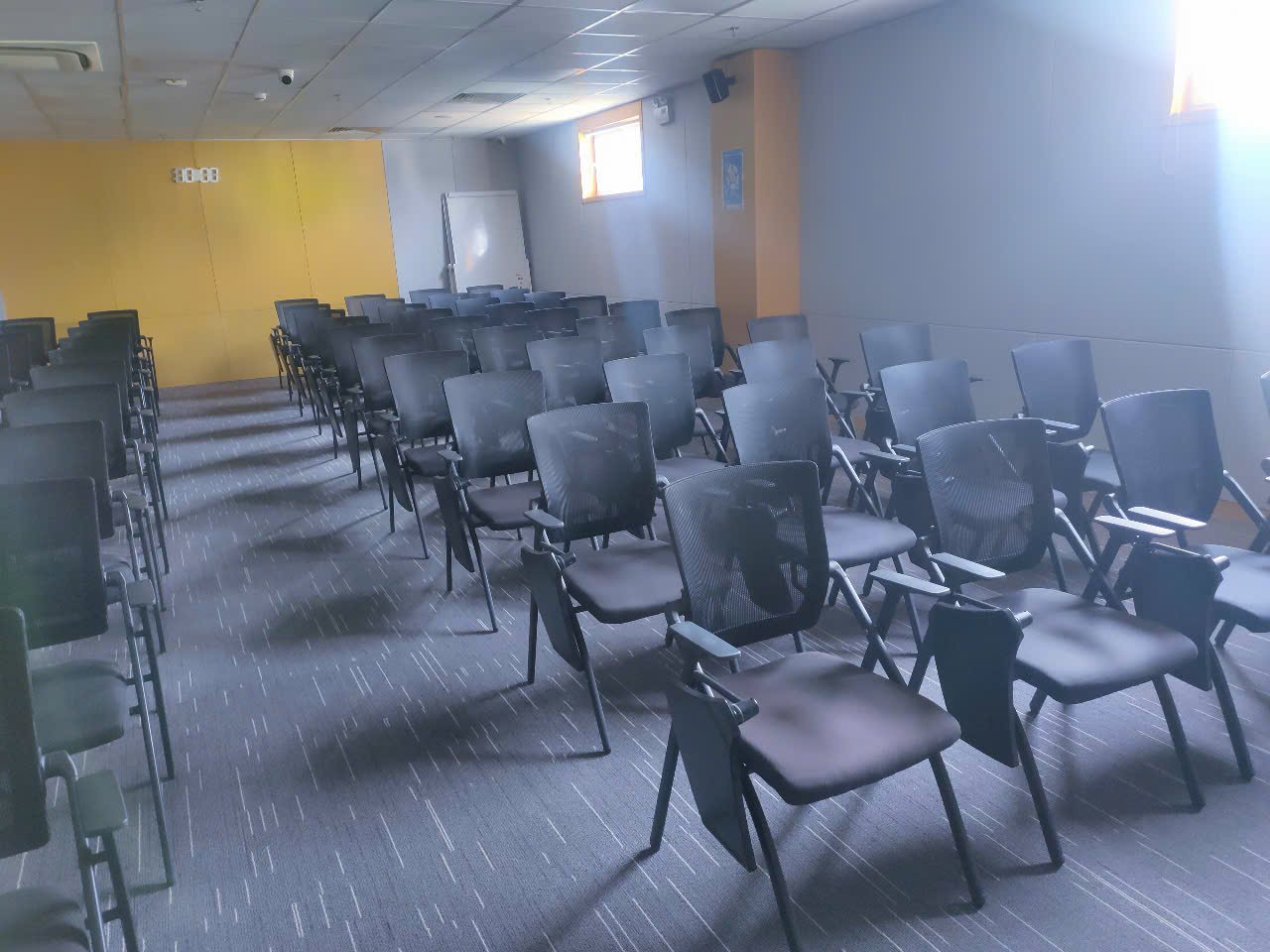 Hình ảnh ghế tranning văn phòng thanh lý tại TPHCM của THANH LÝ TỐT