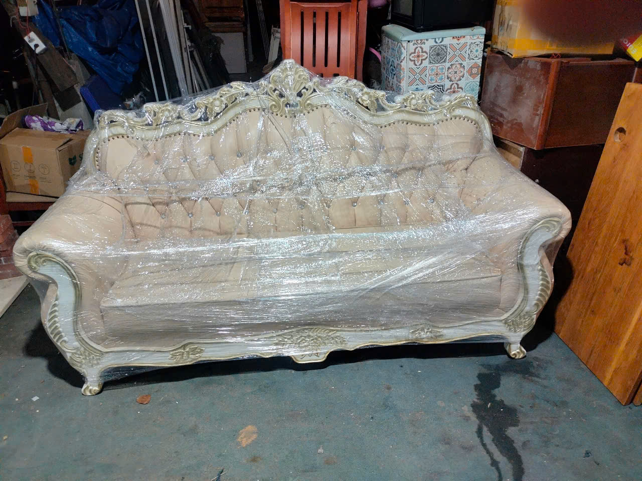 Hình ảnh sofa băng da thanh lý giá rẻ chất lượng đẹp như mới