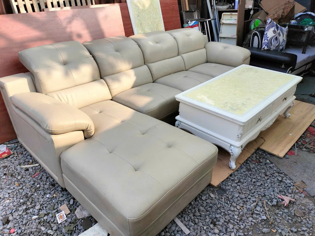 Hình ảnh thực tế thanh lý ghế sofa cũ giá rẻ tại của hàng Thanh Lý Tốt
