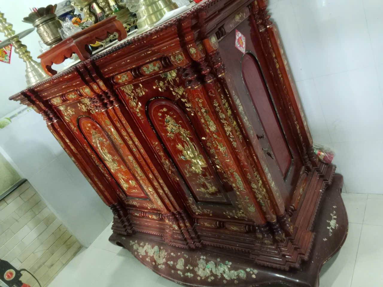 Hình ảnh thu mua tủ thờ cũ gỗ xưa tại Hà Nội giá cao uy tín
