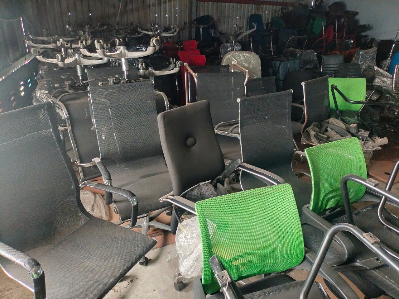 Kho ghế văn phòng cũ giá rẻ chất lượng tại Thanh Lý Tốt