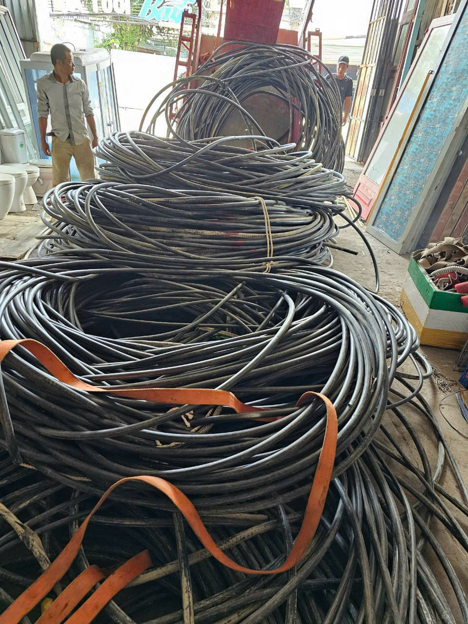 Thanh Lý Tốt chuyên thu mua dây cáp mạng viễn thông giá cao tận nơi