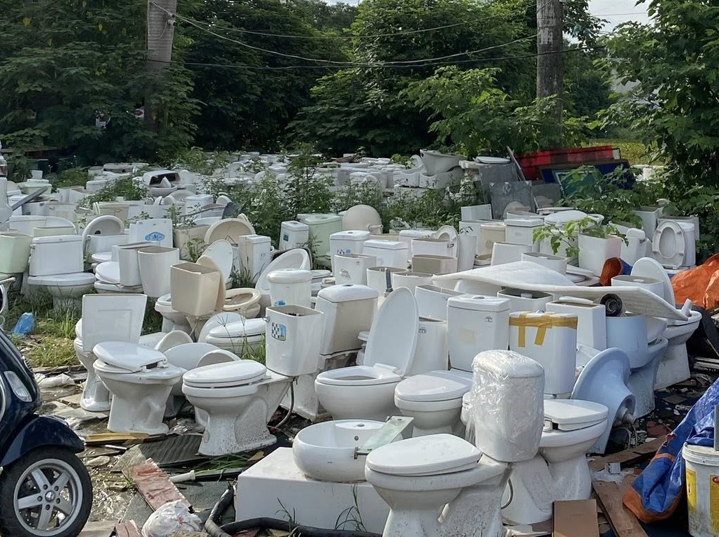 Thanh Lý Tốt thu mua bồn cầu cũ, tháo lắp miễn phí