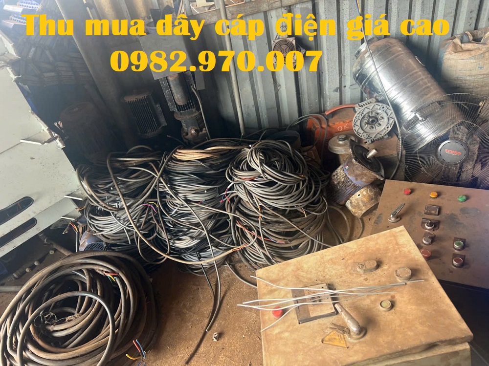 Hình ảnh thu mua dây điện cũ tại xưởng sản xuất
