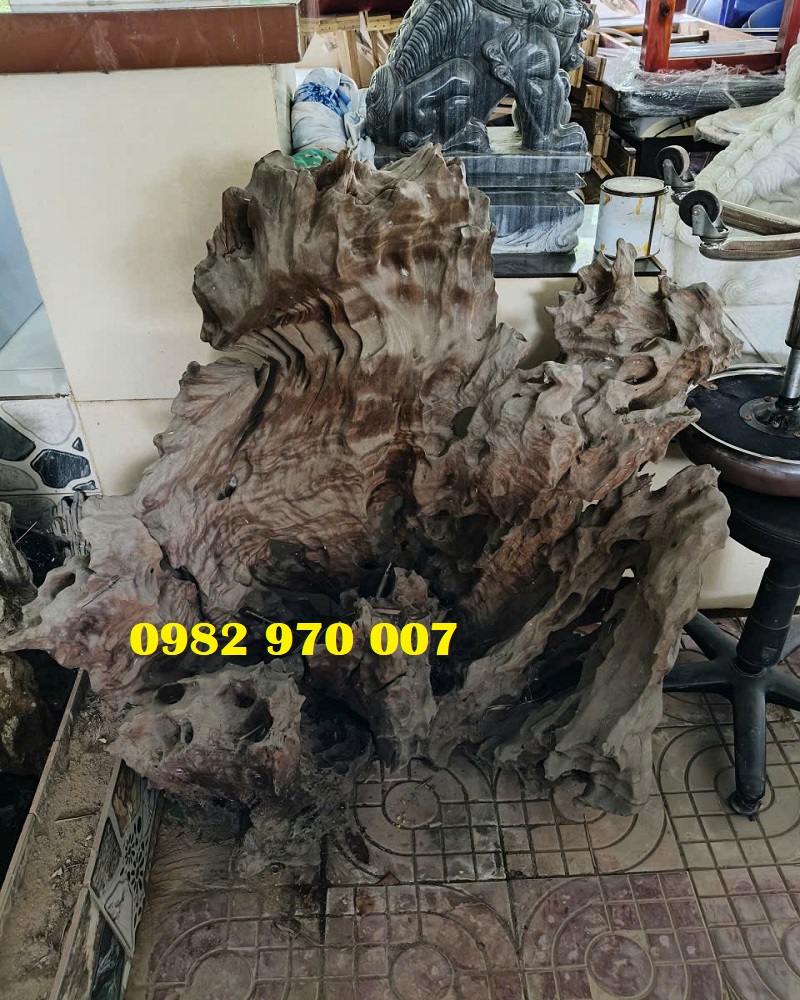 Ảnh thu mua tượng gỗ mỹ nghệ tại nhà khách hàng ở TPHCM