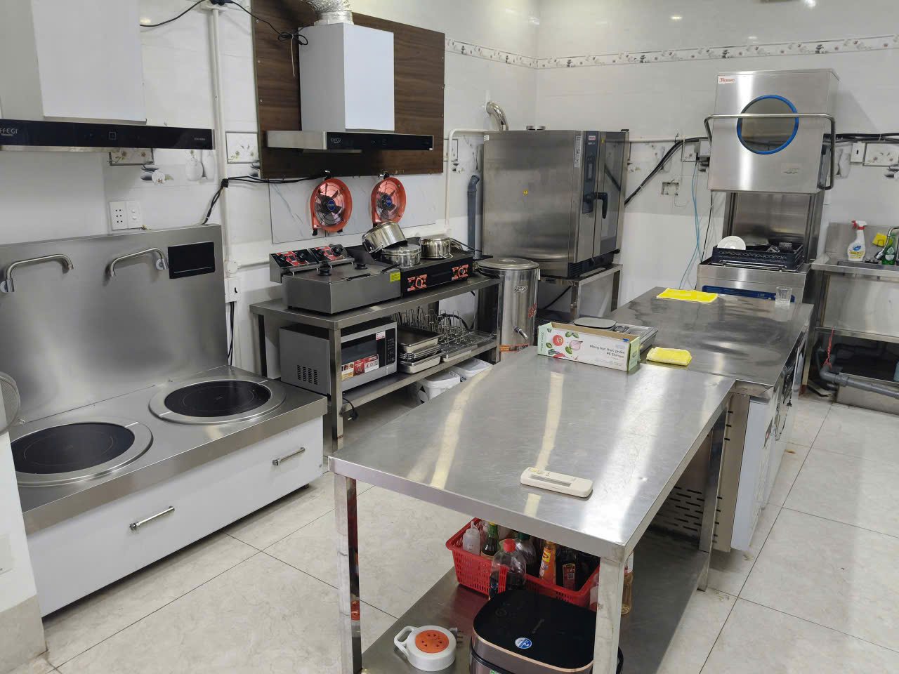 Ảnh thực tế thu mua đồ dùng quán phở tại quận 7