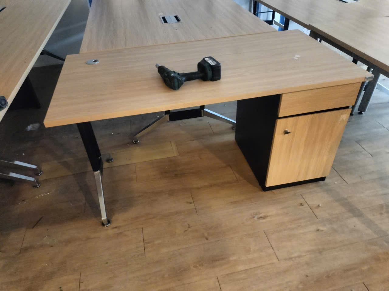 bàn văn phòng Hòa Phát thanh lý