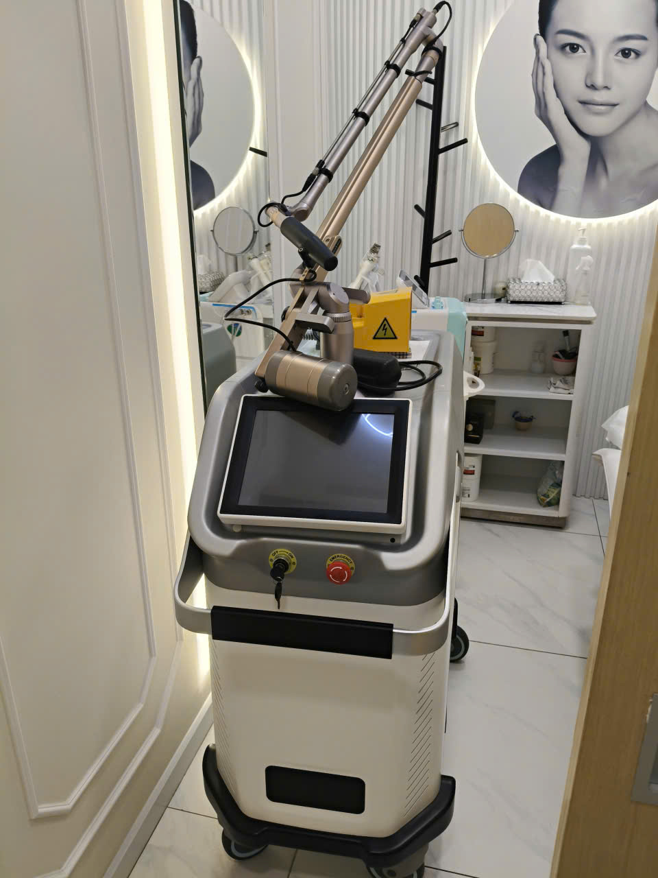 chuyên mua bán máy xóa xăm cũ