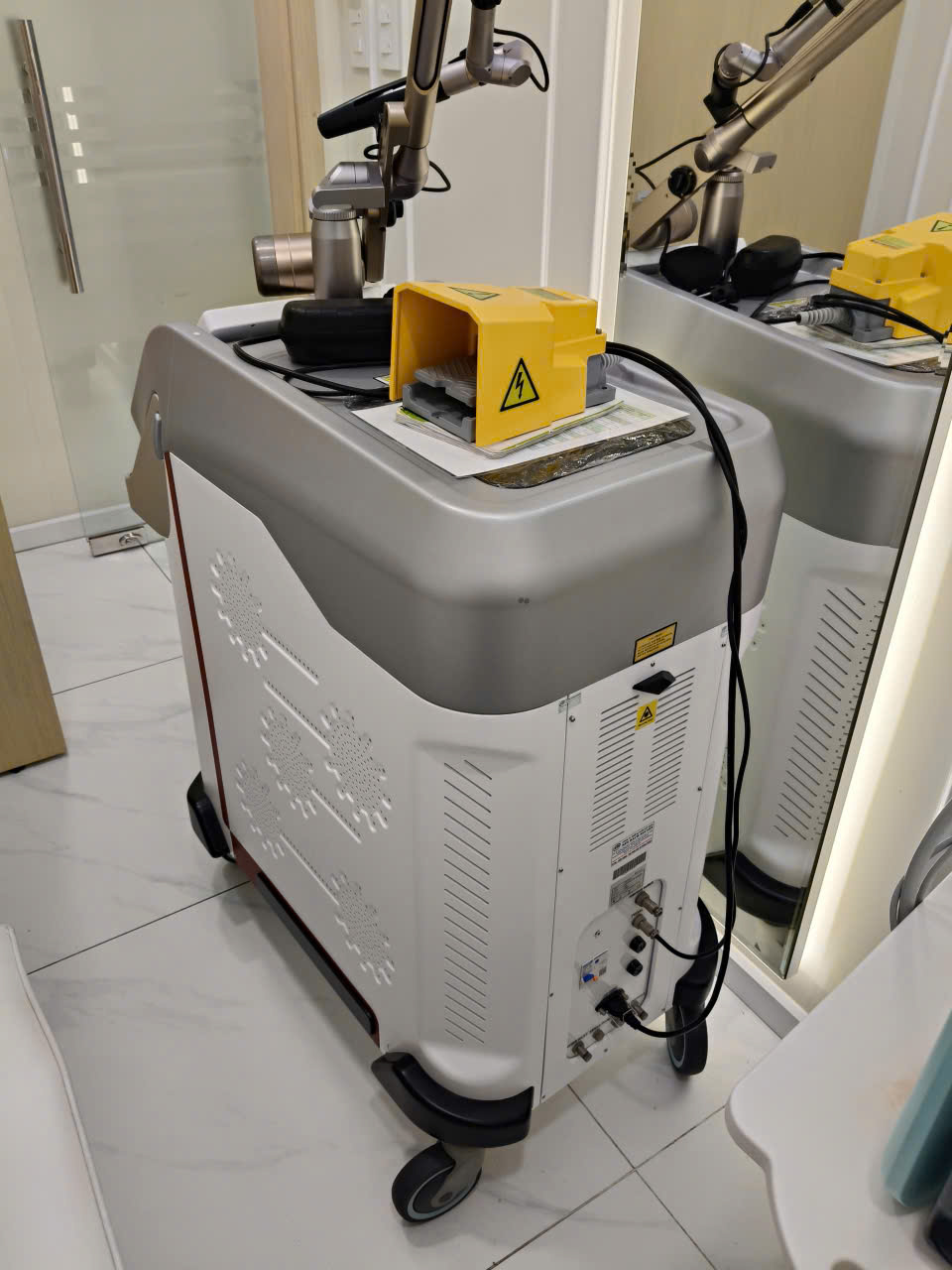 chuyên thanh lý thu mua máy xóa xăm cũ các loại