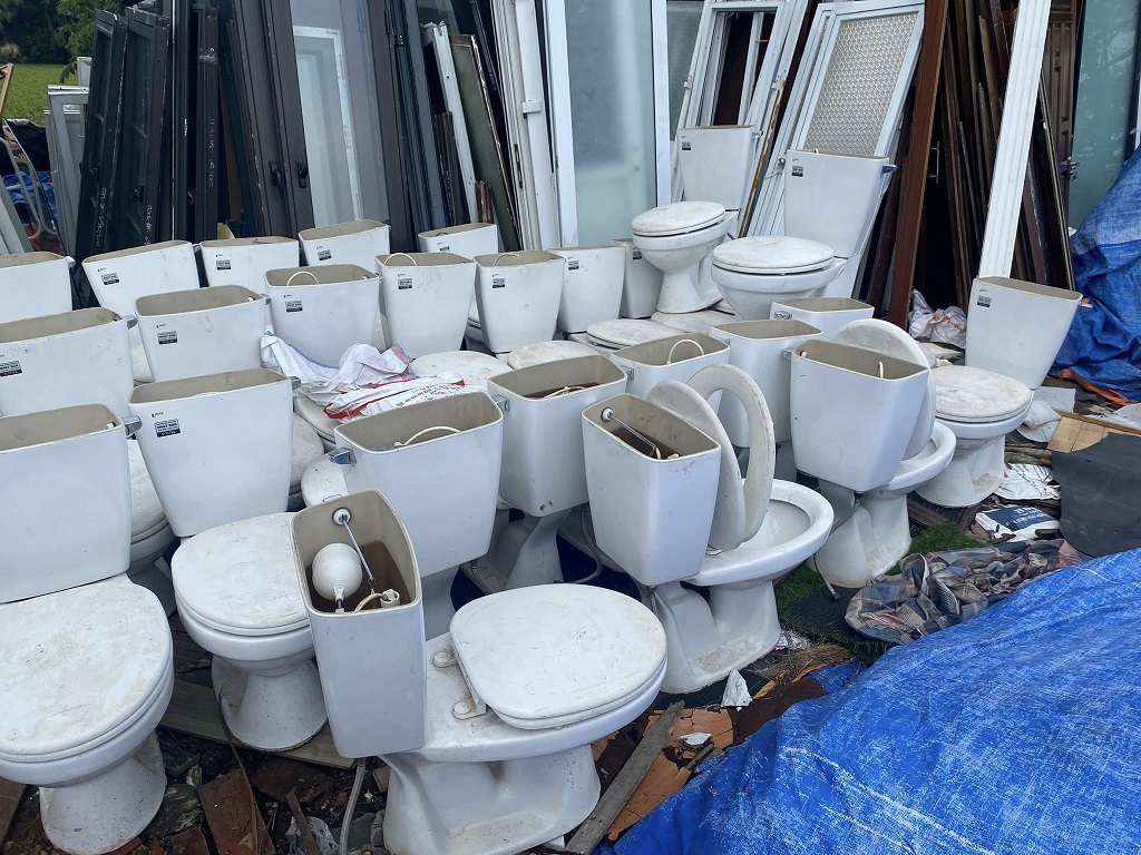 chuyên thu mua bồn cầu cũ giá cao TPHCM