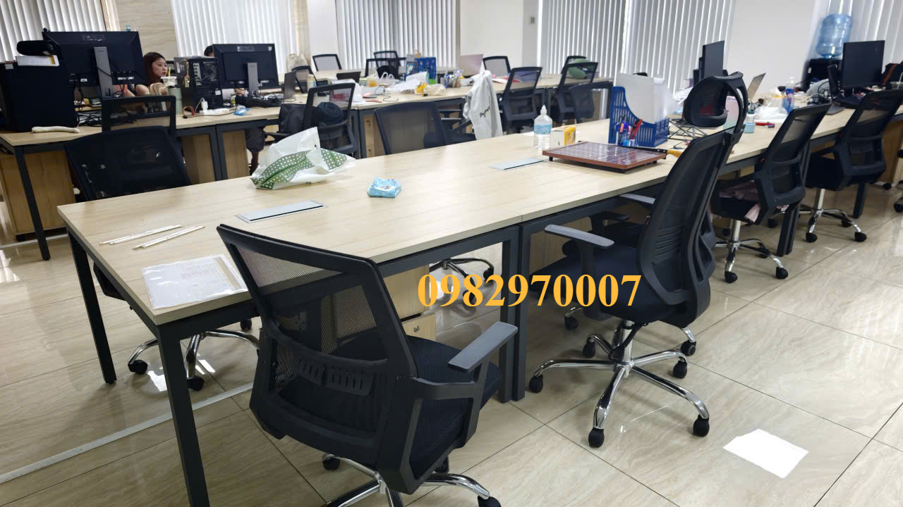 Hình ảnh ghế xoay văn phòng thanh lý thực tế tại công ty quận 2