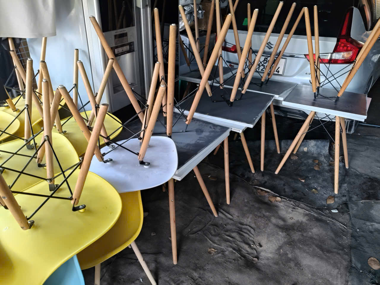 hình ảnh thanh lý bàn ghế cafe cũ giá rẻ tại TPHCM