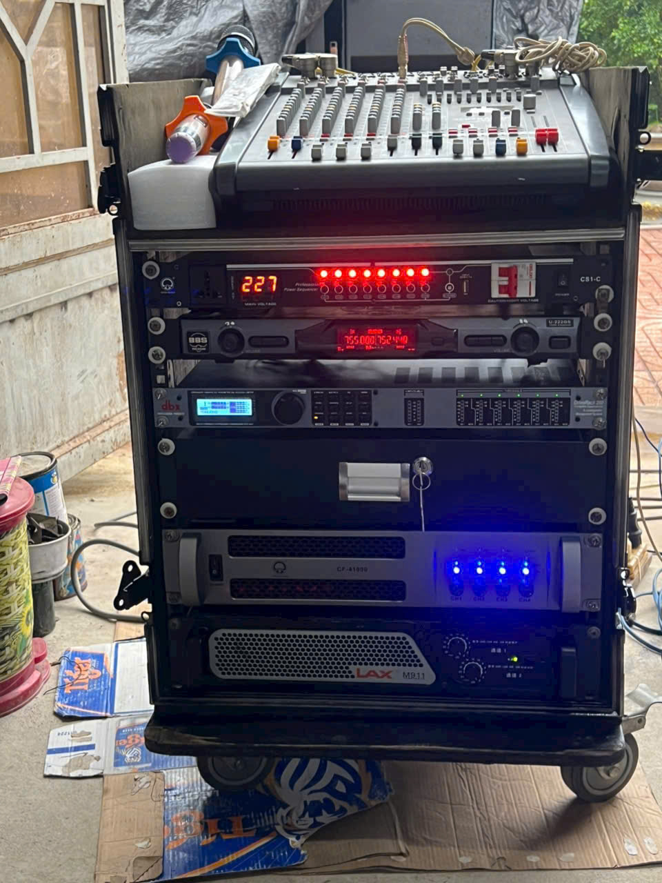 hình ảnh thanh lý thiết bị âm thanh sân khấu tại TPHCM