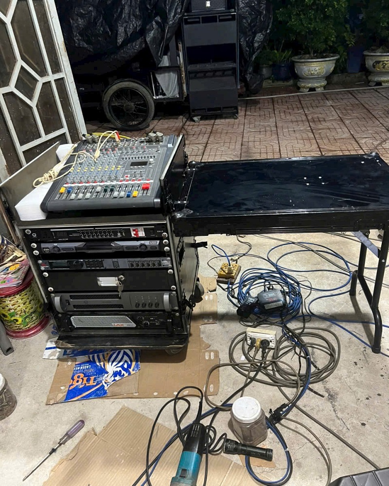 hình ảnh thu mua âm thanh sân khấu tại TPHCM