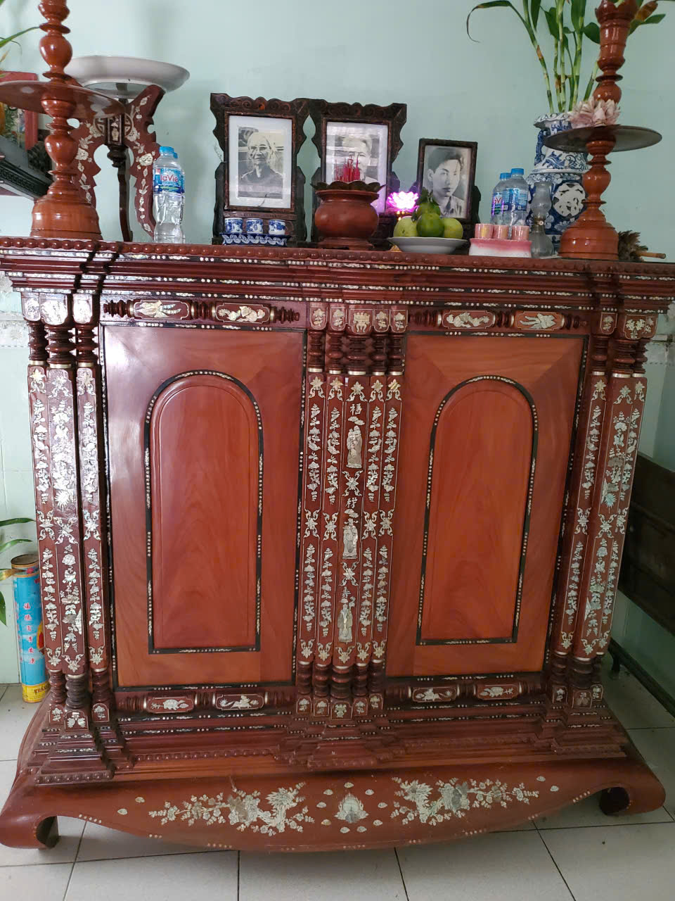 hình ảnh thu mua đồ gỗ cũ tại Quận 2