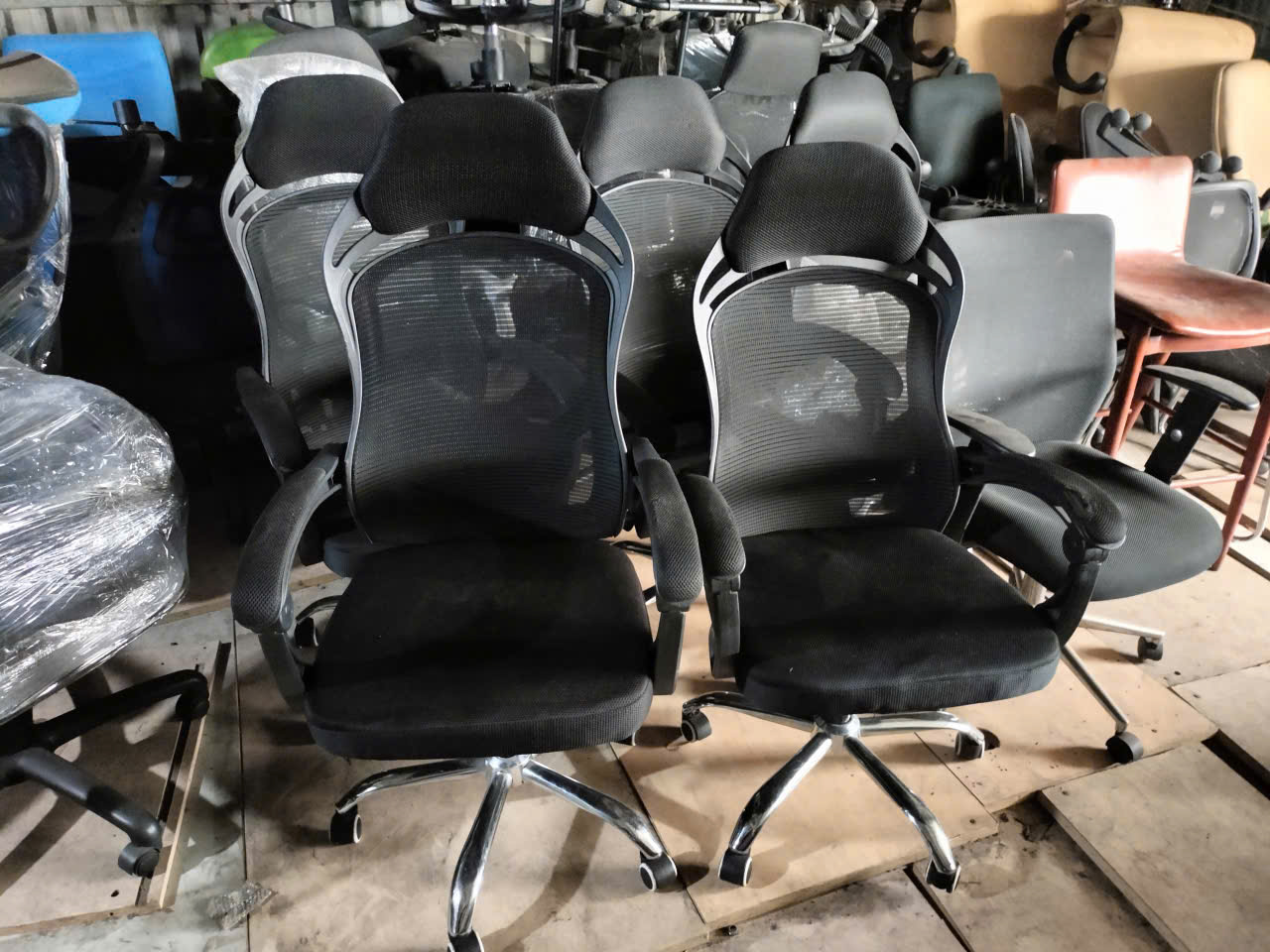 hình ảnh thu mua đồ văn phòng thanh lý