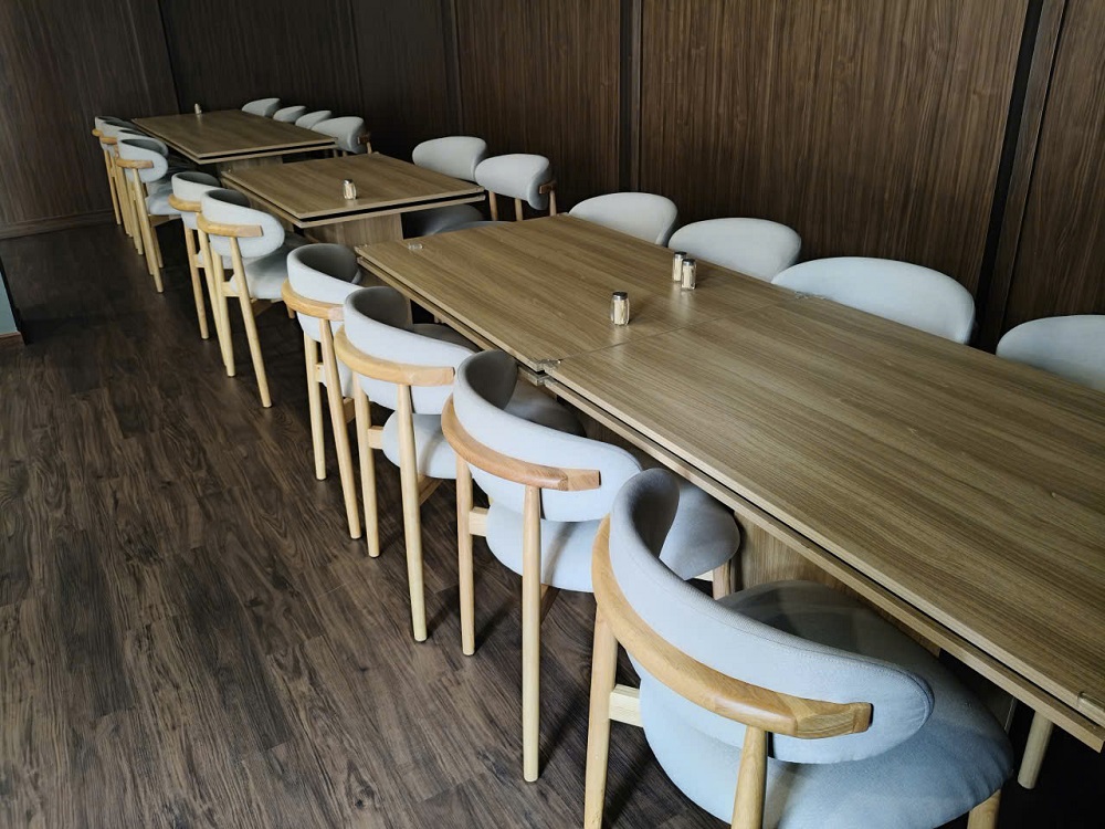 Hình ảnh thu mua bàn ghế nhà hàng quán ăn tại quận 3