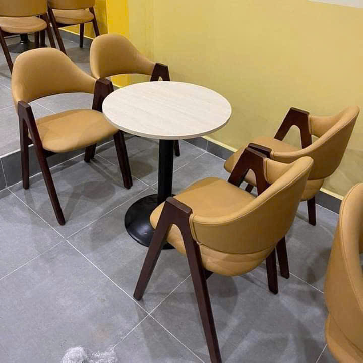 hình ảnh thu mua bàn ghế quan cafe