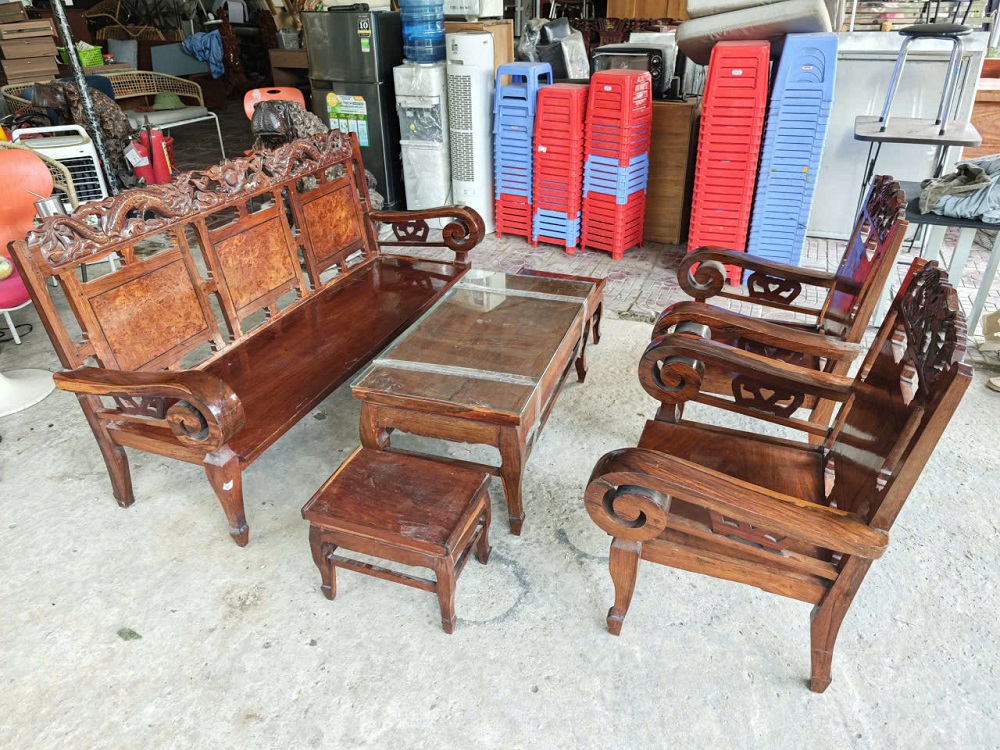Hình ảnh thu mua bộ bàn ghế gỗ tay cuộn xưa 6 món tại tphcm