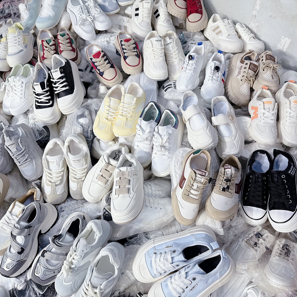 hình ảnh thu mua giầy dép tồn kho