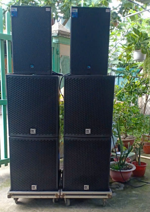 hình ảnh thu mua loa sân khấu tại quận 1