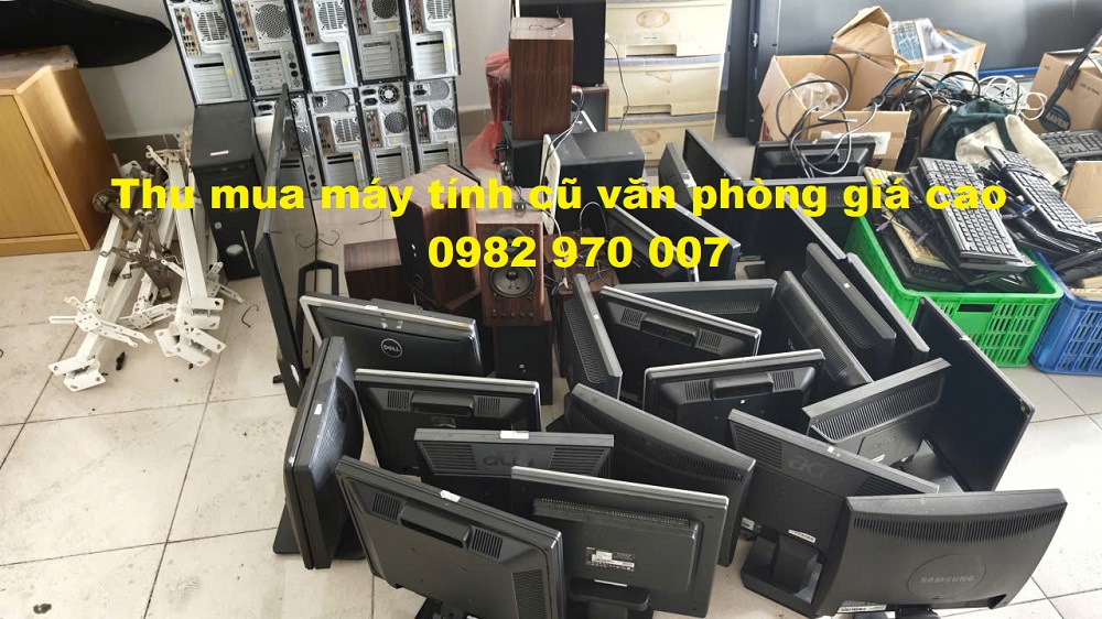 hình ảnh thu mua máy tính củ tại công ty quận 7