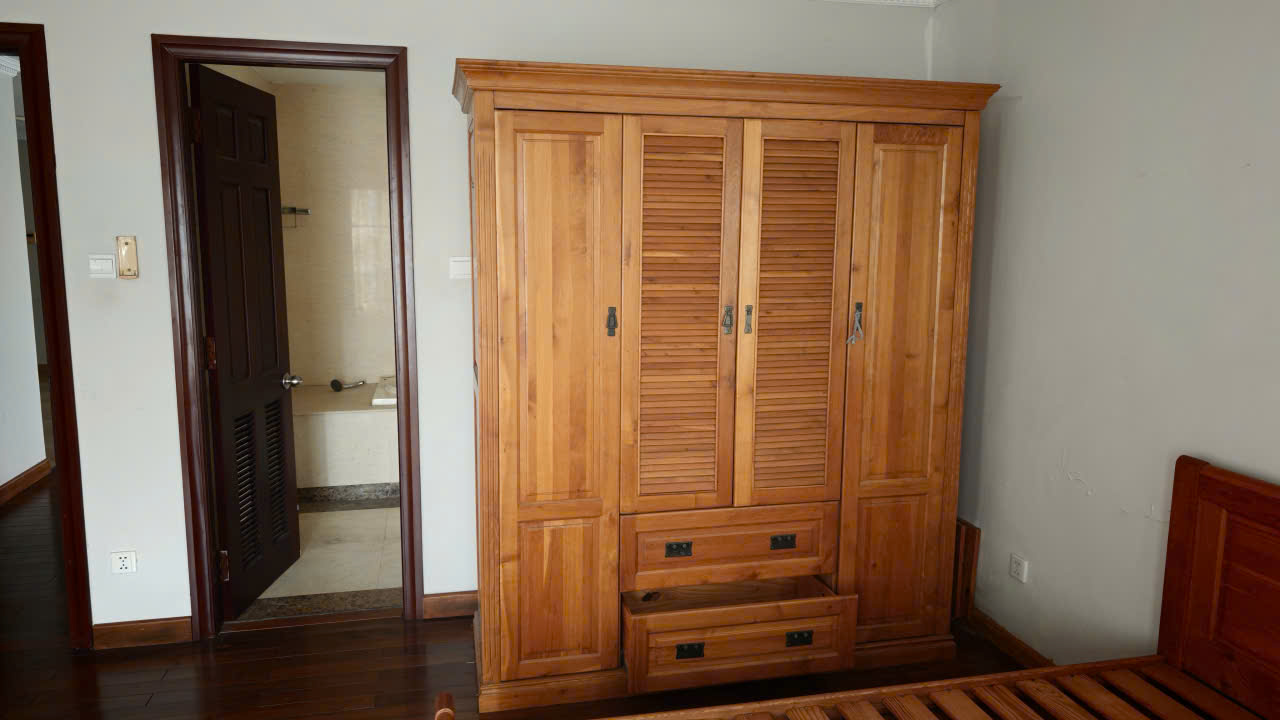 hình ảnh thu mua tủ quán áo gỗ khách sạn