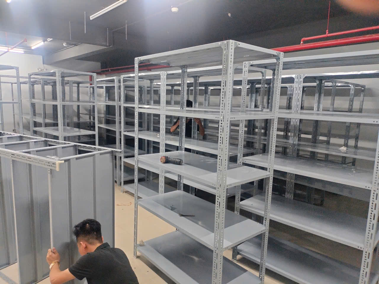 kệ sắt kho thanh lý giá rẻ