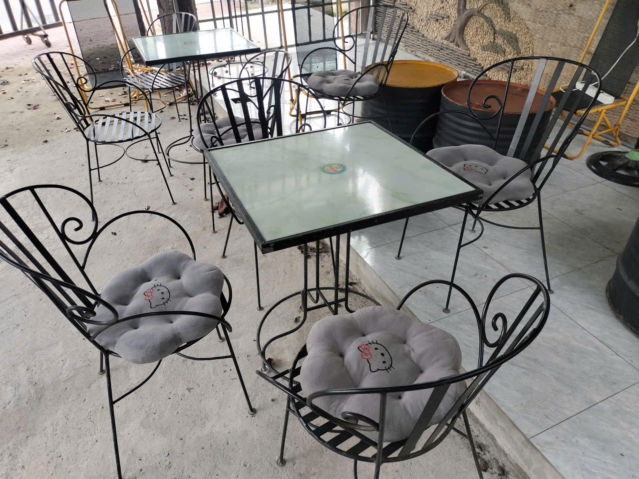 Hình thu mua bàn ghế cafe sắt ngoài trời tại Quận 2