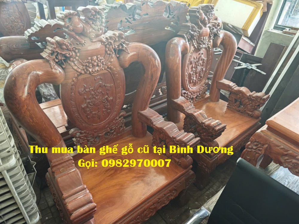 Hình ảnh thu mua bộ salon gỗ cũ tại Bình Dương
