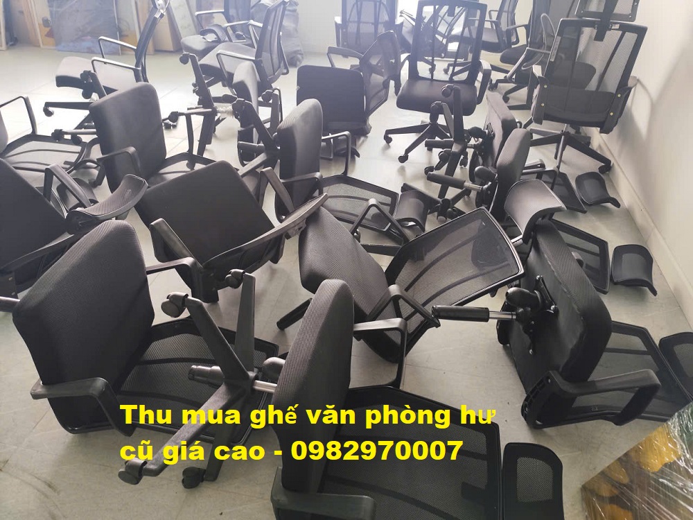 Hình ảnh thực tế thu mua ghế xoay văn phòng cũ tại công ty ờ quận 7