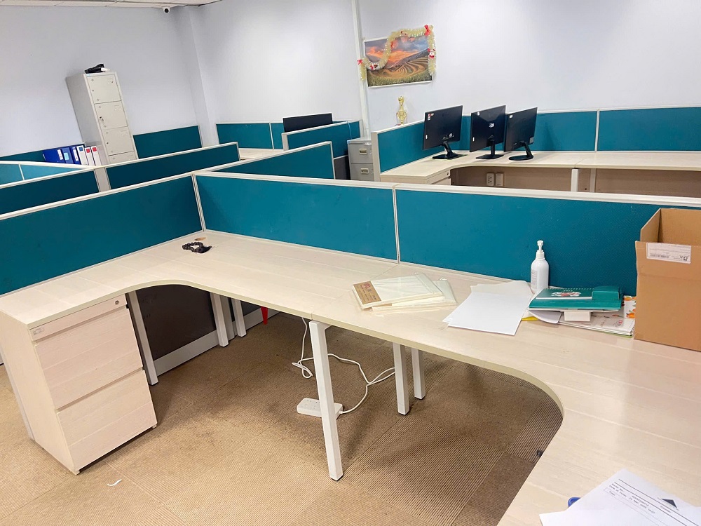 Hình ảnh thu mua thanh lý đồ văn phòng cũ tại Bình Dương