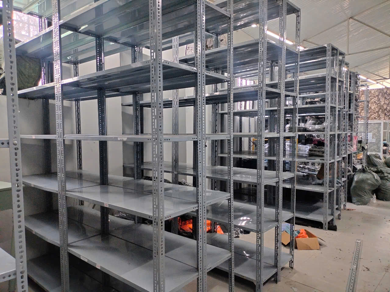 Thanh Lý Kệ Sắt Cũ Giá Rẻ TPHCM, Đẹp, Bền, Chất Lượng