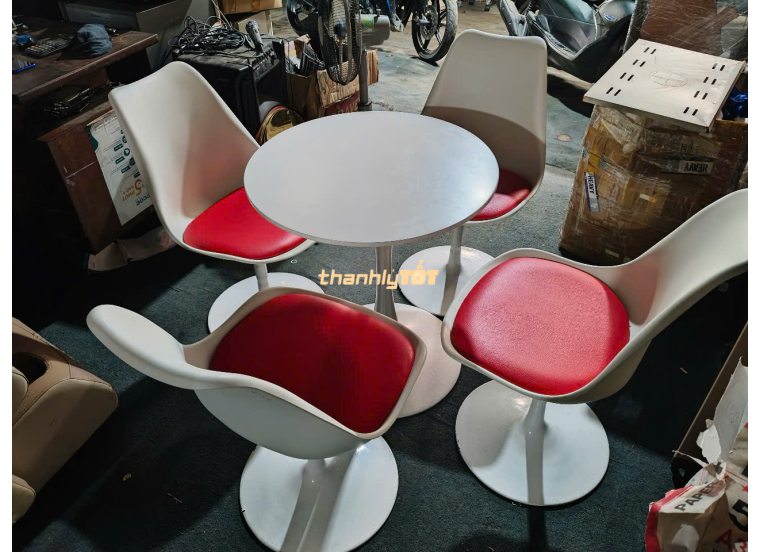 Bộ Bàn Ghế Tulip Thanh Lý Giá Rẻ - Sang Trọng, Chất Lượng 