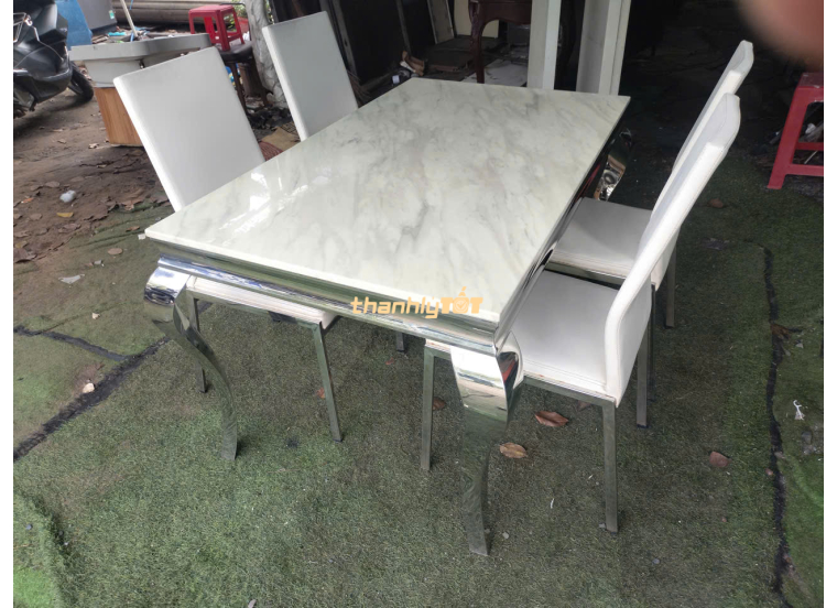 Bộ bàn ăn 4 ghế thanh lý – Sang trọng, bền đẹp, giá rẻ