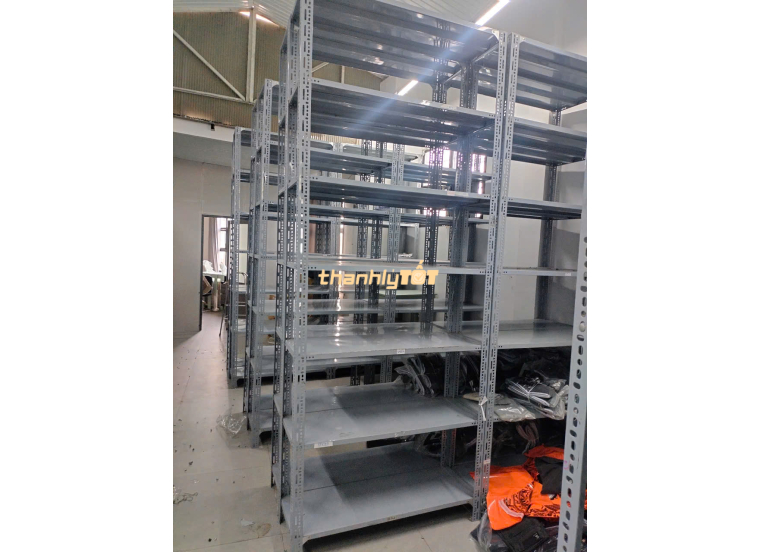 Kệ Sắt V Lỗ Thanh Lý Giá Rẻ Chất Lượng Tại TPHCM