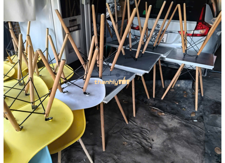 Thanh Lý Bộ Bàn Ghế Cafe Giá Rẻ Đẹp Như Mới