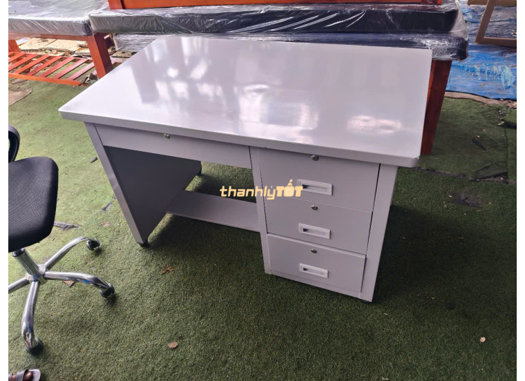 Thanh Lý Bàn Làm Việc Bằng Sắt Sơn Tĩnh Điện Giá Rẻ