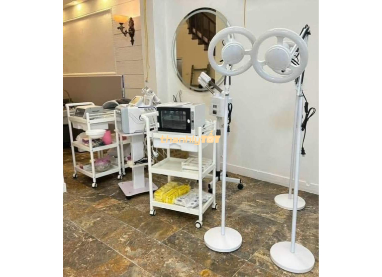 Thanh Lý Xe Đẩy Dụng Cụ Spa – Phụ Kiện Nhỏ, Lợi Ích Lớn
